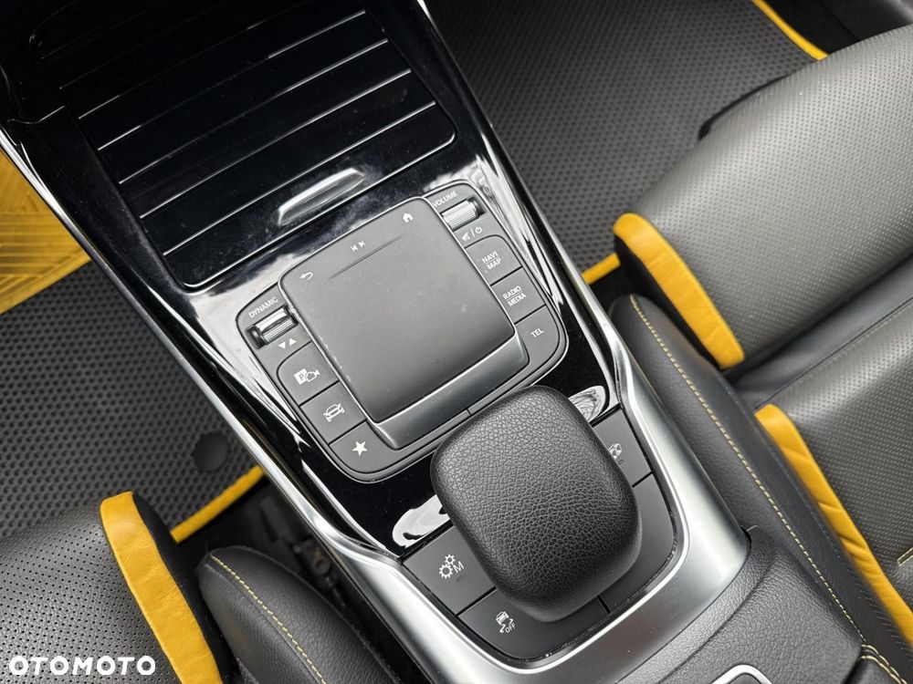 Mercedes-Benz CLA - 20