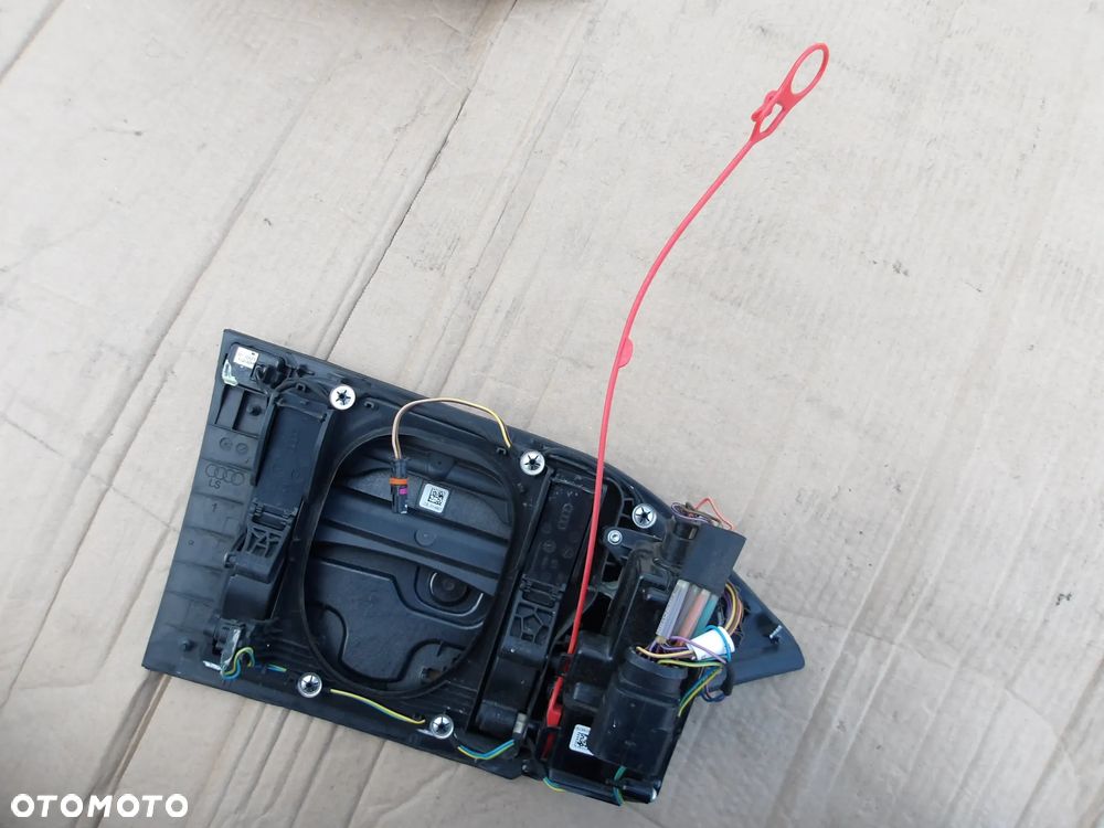 GNIAZDA LADOWANIA KLAPKA AUDI E TRON 4KE971375 - 6