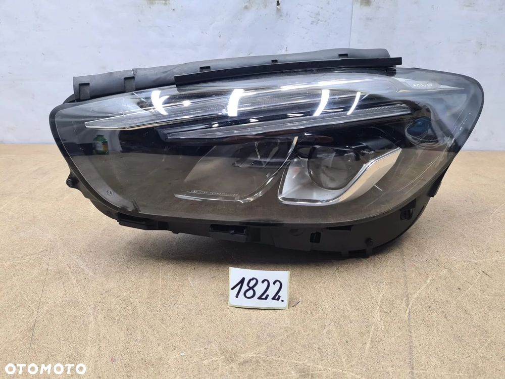 MERCEDES B-KLASA W247 LAMPA przednia LEWA lewy PRZÓD A2479061305 - 1