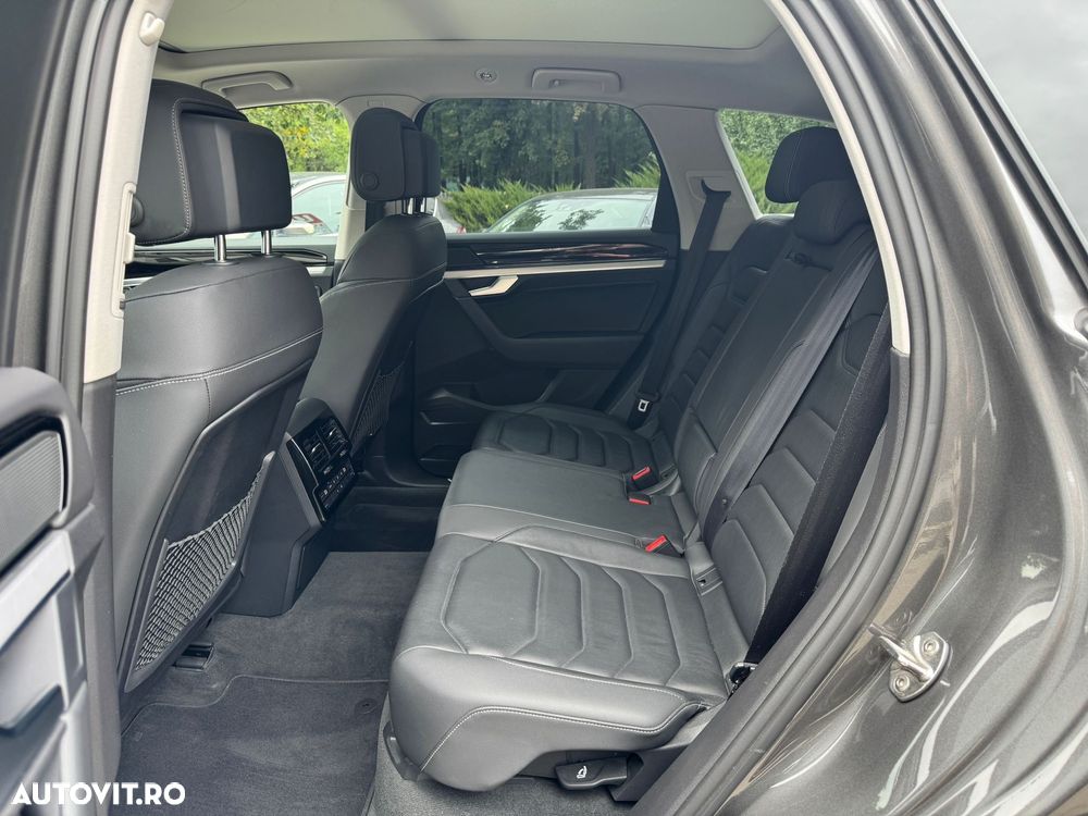 Volkswagen Touareg 3.0 V6 TDI 4Motion DPF Automatik R-Line - 19