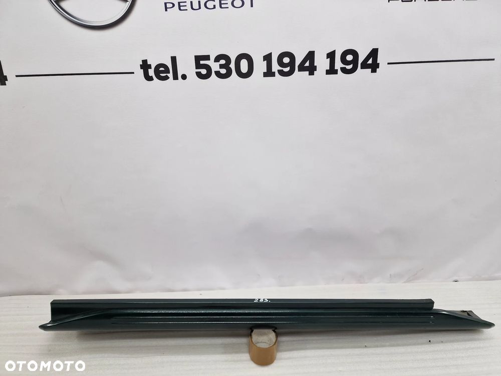 SUZUKI JIMNY 98- LEWA LISTWA PROGOWA / NAKŁADKA PROGU , NR 77641-81A00 / 77640-81A00 / 77640E-81A00-100 , NR AUKCJI PR283 - 1