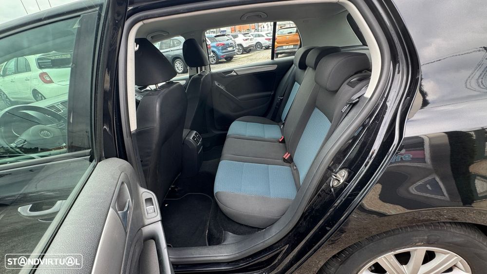 VW Golf 1.6 TDi Trendline BlueMotion - 11