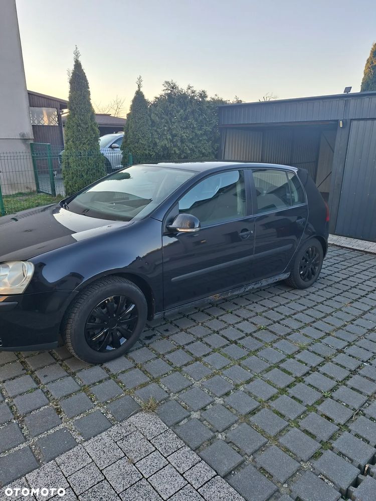 Volkswagen Golf 1.6 FSI Comfortline - 4