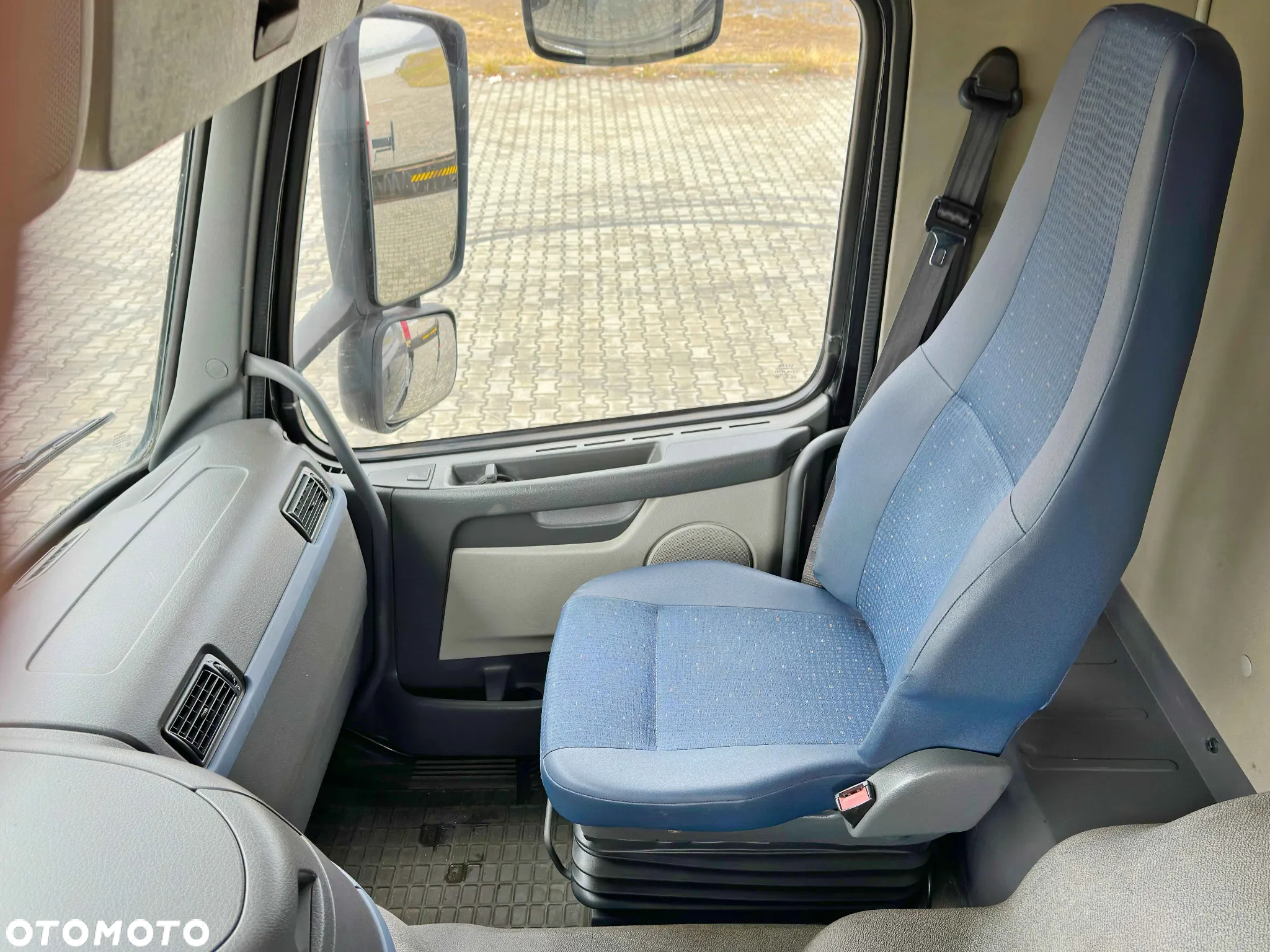 Volvo FM 440 * PLATFORMA 7,30 m * HIAB 377 E - 7 HIDUO + PILOT / 8x4 - 13