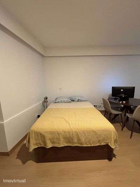 T0 remodelado e mobiliado no Principe Real - Grande imagem: 4/10