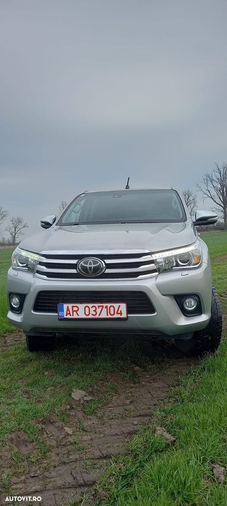 Toyota Hilux - 2