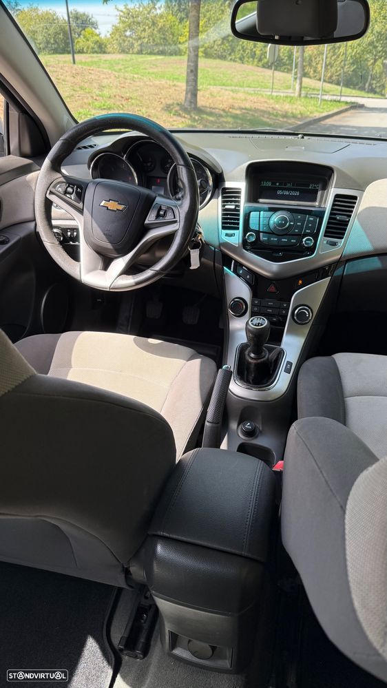 Chevrolet Cruze 2.0 VCDi LT - 23