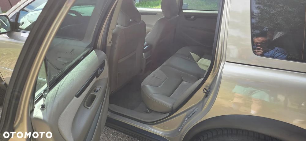 Volvo XC 70 2.5T AWD Momentum - 12
