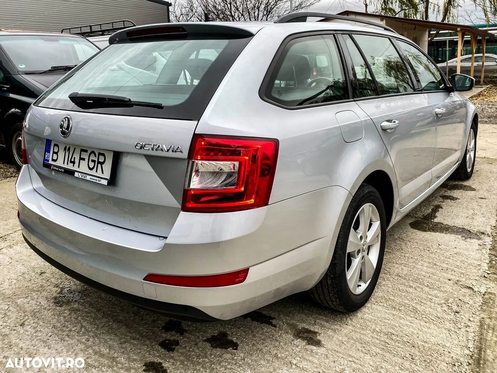 Skoda Octavia 2.0 TDI DSG Ambition - 3
