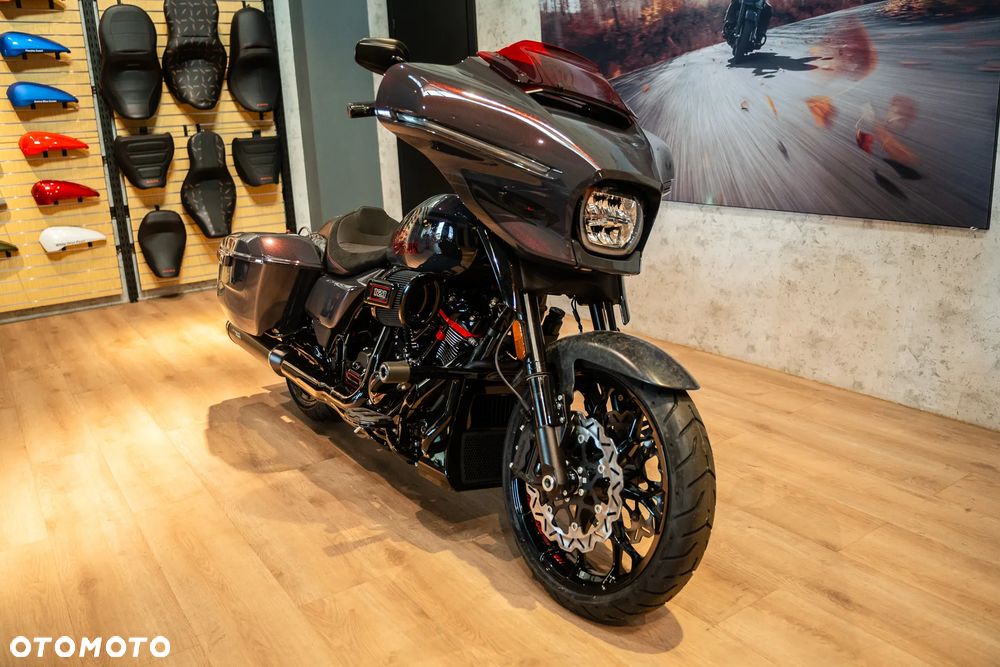 Harley-Davidson CVO Street Glide - 5