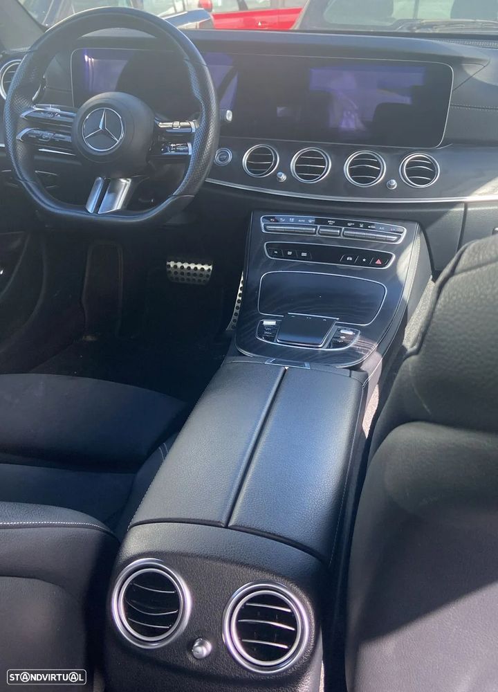 Mercedes-Benz E 300 de AMG Line - 4