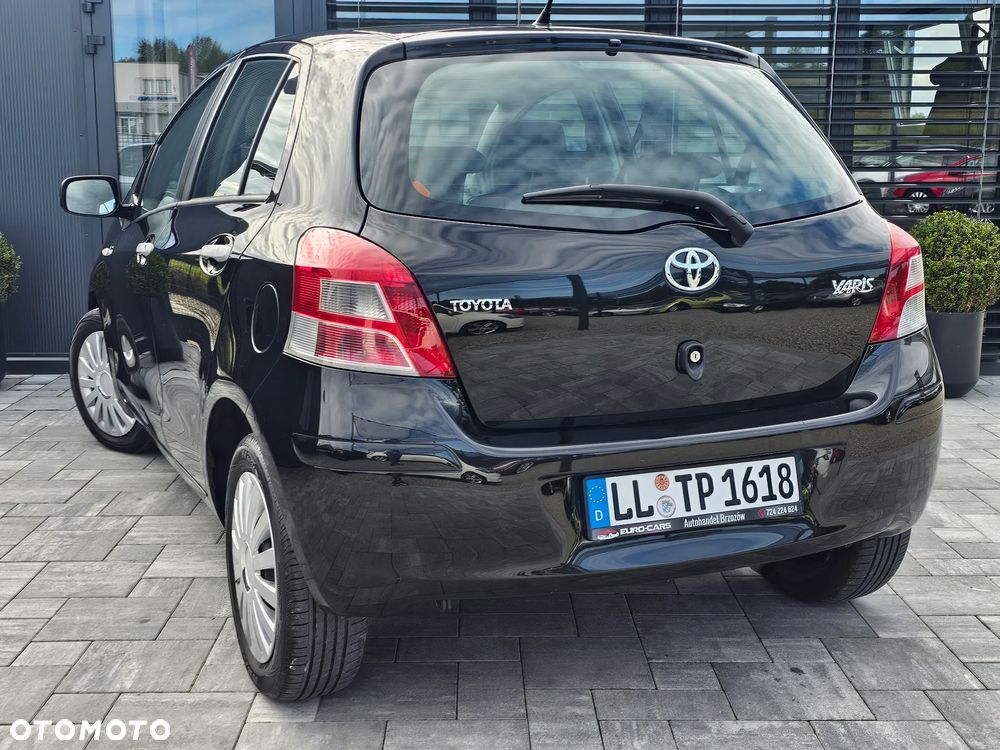 Toyota Yaris 1.33 Luna - 4