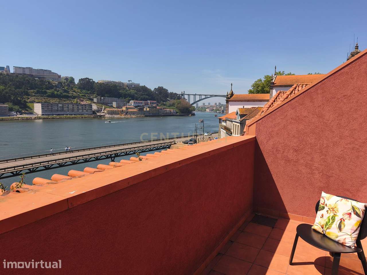 Apartamento Último Andar - Rua Cais das Pedras , rio Douro Porto - Grande imagem: 2/23