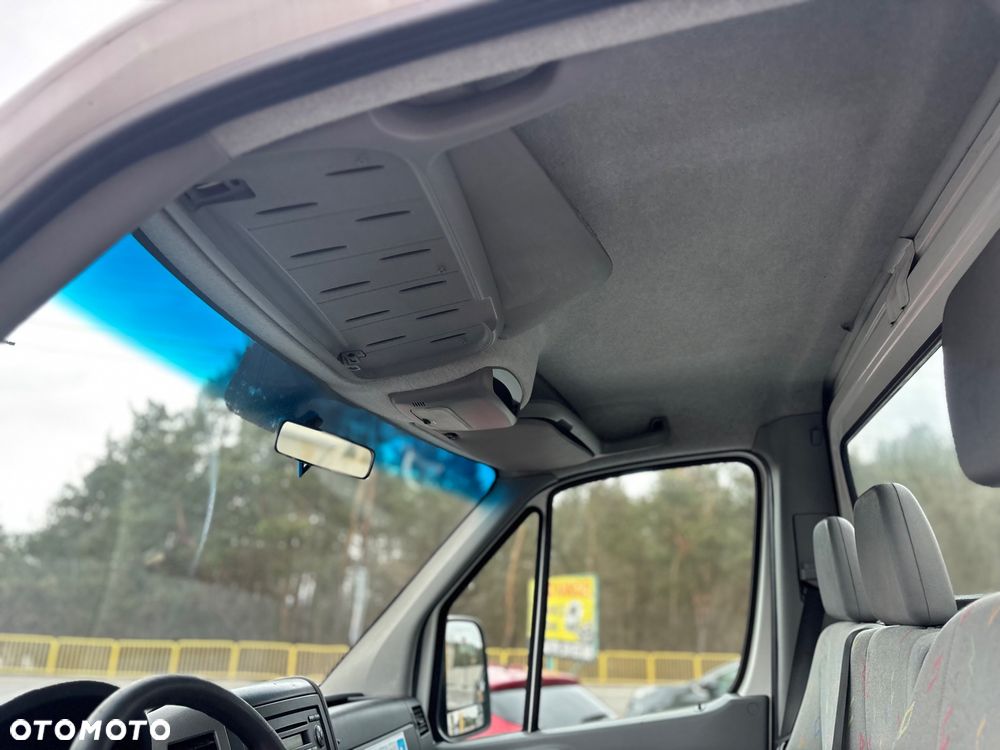 Volkswagen Crafter - 12