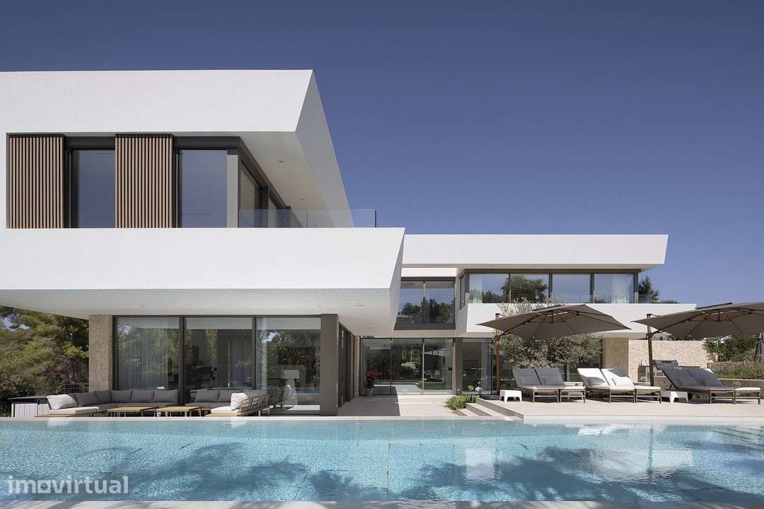 Moradia T5 com Piscina e Jardim na Batalha - Grande imagem: 5/23