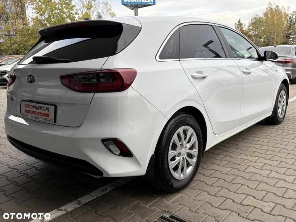 Kia Ceed - 22