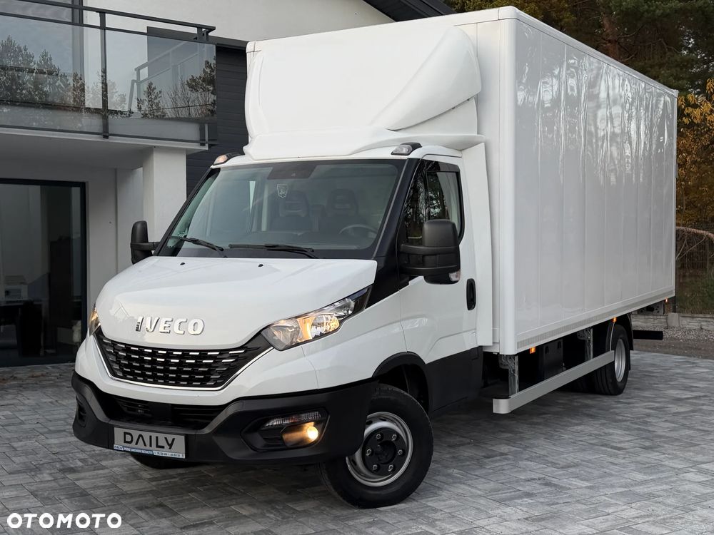 Iveco 72C18 Kontener + Winda BAR 1T / Kontener 5.35m x 2.24m x 2.3m / Bogate wyposażenie / UDT do 05.2028 / Salon PL / Zadbany od 1wł / Rozstaw osi 4.75m / FV23% - 1