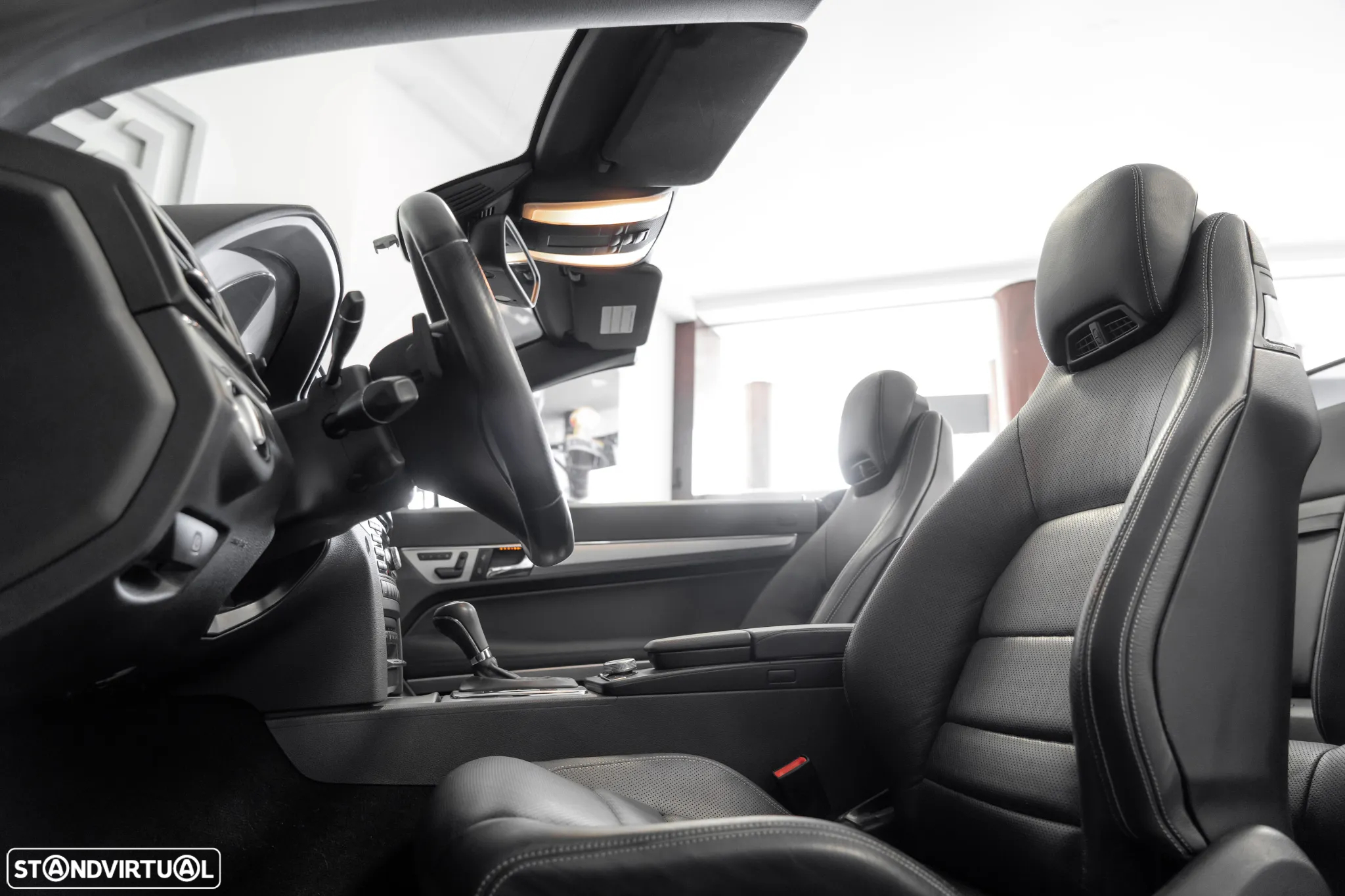 Mercedes-Benz E 250 CGi Avantgarde BlueEfficiency Auto - 11