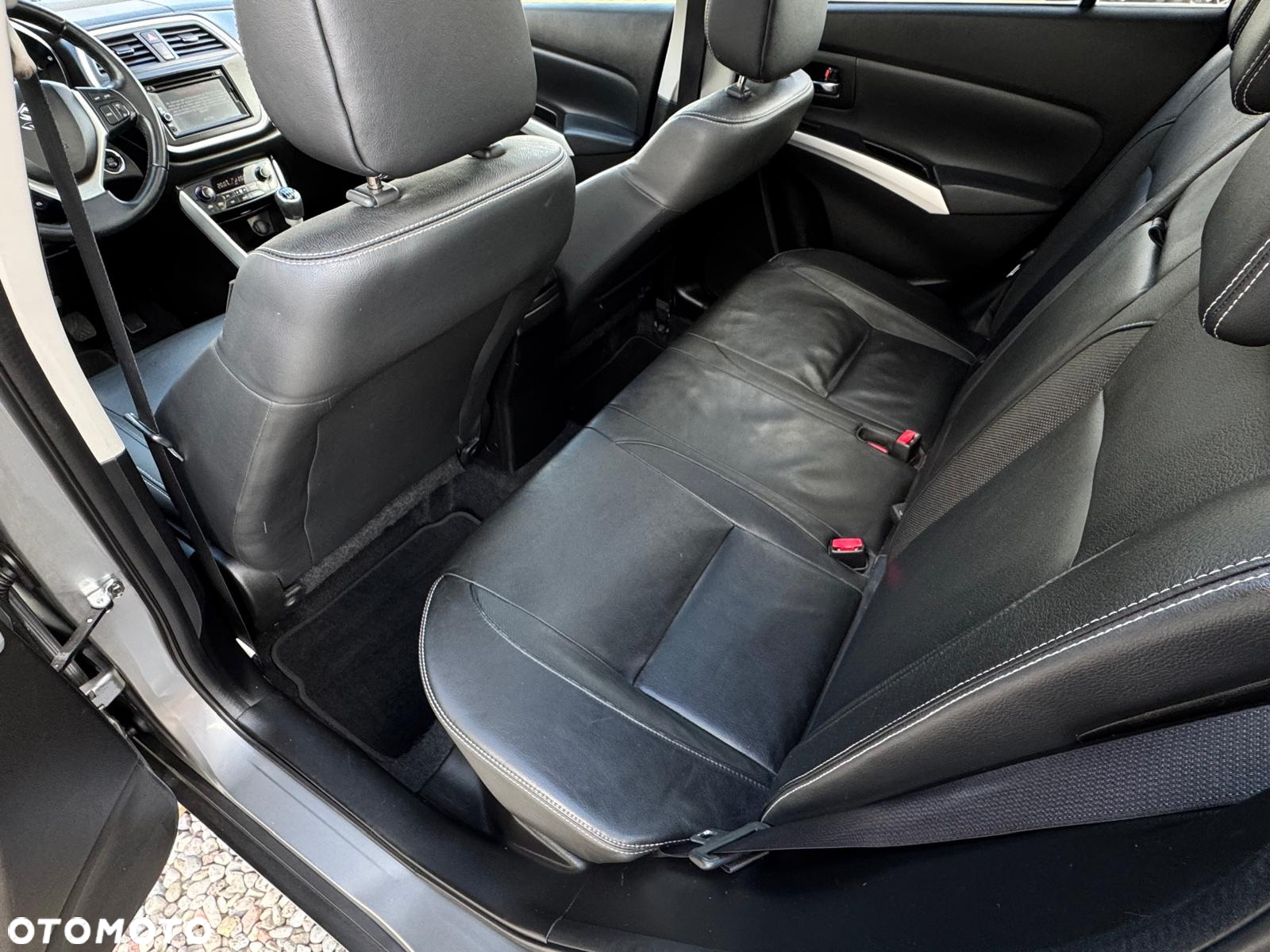 Suzuki SX4 S-Cross 1.6 DDiS Premium Plus - 26