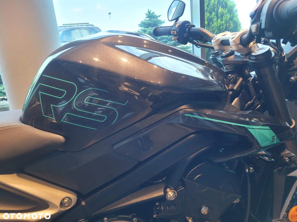 Triumph Street Triple - 5