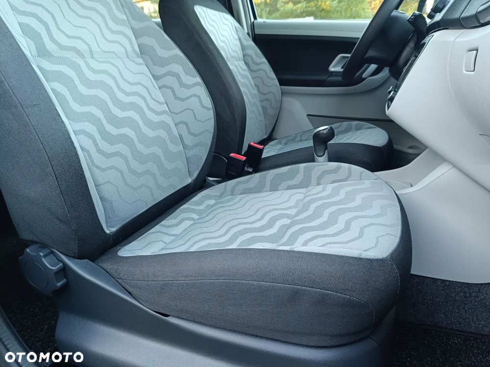 Skoda Fabia 1.2 HTP STYLE EDITION - 14