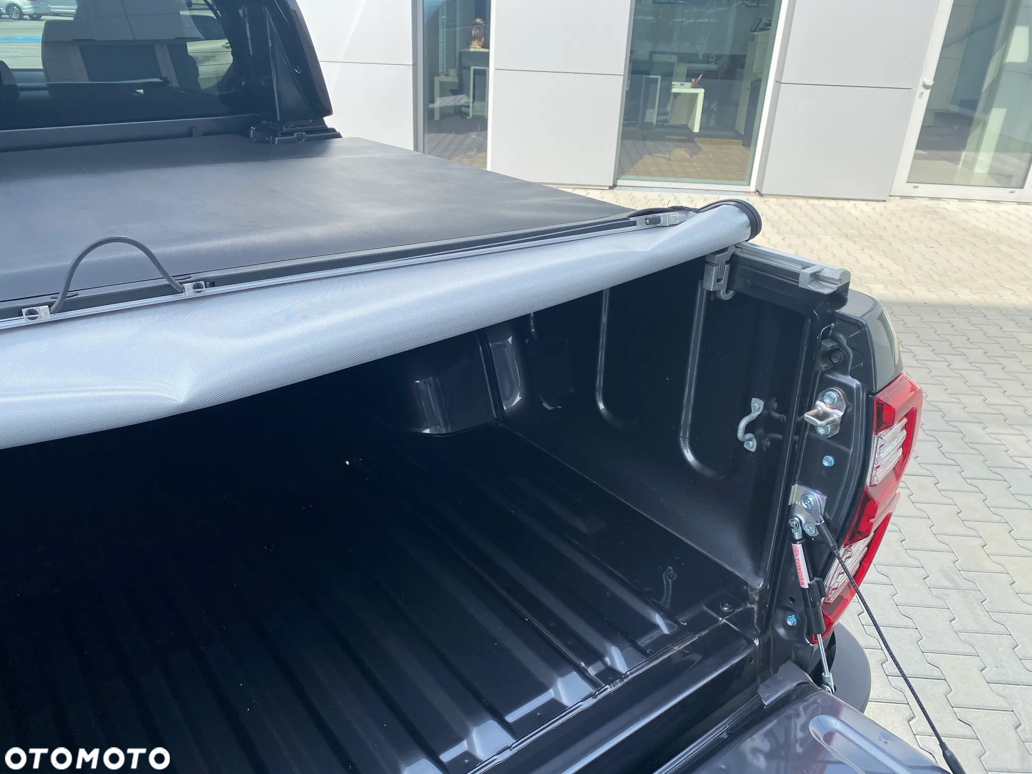 Toyota Hilux 2.8 D-4D Double Cab GR Sport II 4x4 - 16