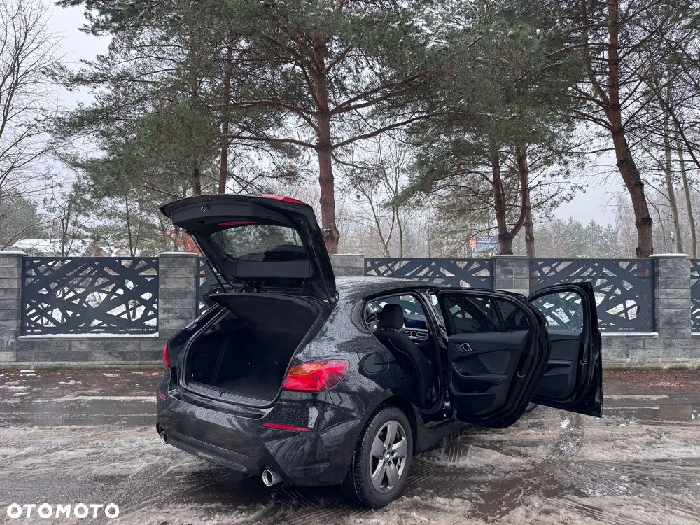 BMW Seria 1 118d M Sport Shadow - 15