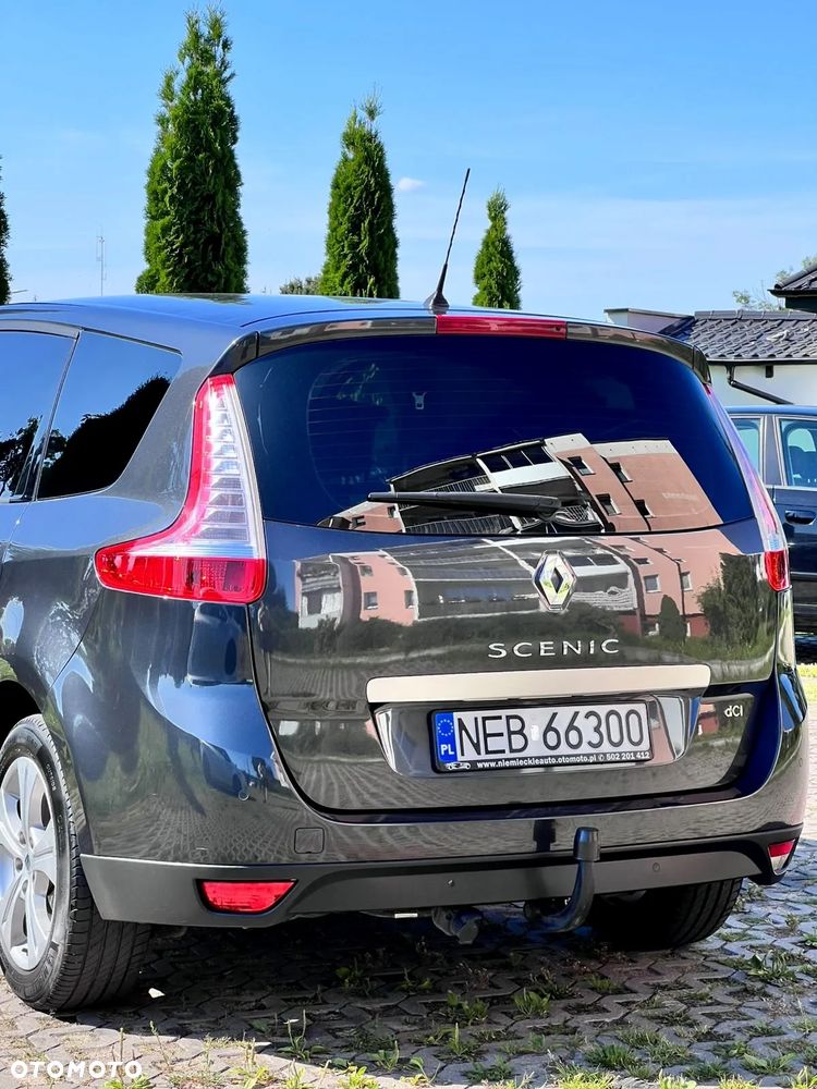 Renault Grand Scenic - 11