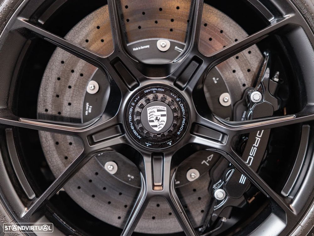 Porsche 911 (992) - 16