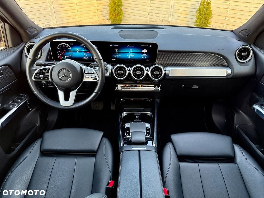 Mercedes-Benz GLB 250 4-Matic 8G-DCT - 9