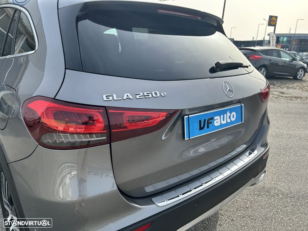 Mercedes-Benz GLA 250 e 8G-DCT Edition Progressive Line - 16
