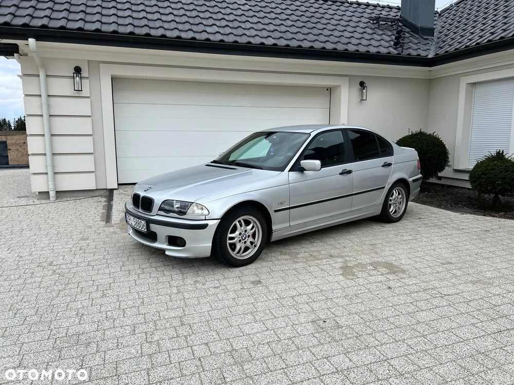 BMW Seria 3 318i - 1