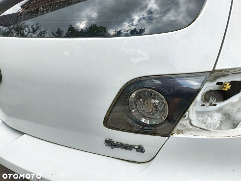 MAZDA 3 I BK 03-06 2005 r. SPORT klapa tylna bagażnika biała * - 6
