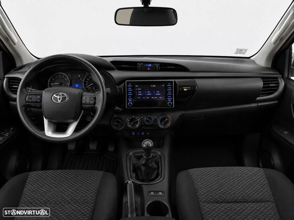 Toyota Hilux 2.4 D-4D 4WD CD CM - 6