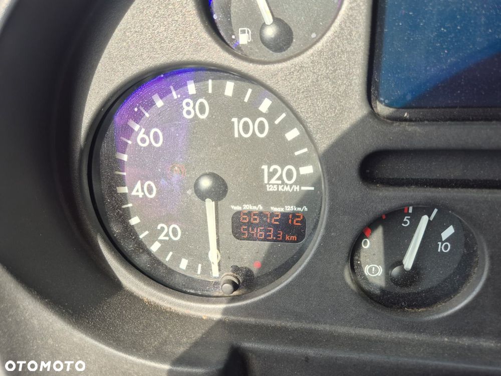DAF LF 55 / AUTOCYSTERNA / BECZKA NA PALIWO / CYSTERNA / NIE RDZEWNA  / ADR / TDT / WYMIENIONY SILNIK / W PEŁNI SPRAWNY / SERWISOWANY / OD DOŁU I OD GÓRY WLEW / BEZWYPADKOWY / 2 KOMORY 8300 m3 - 33