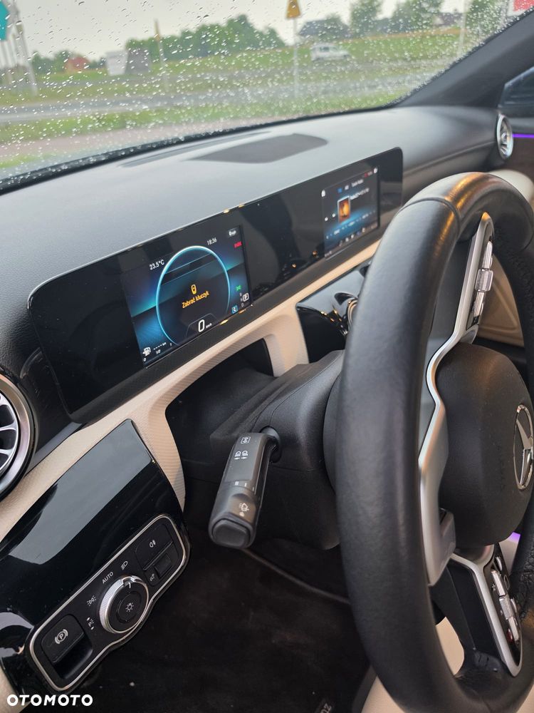 Mercedes-Benz Klasa A 220 7G-DCT Style - 31