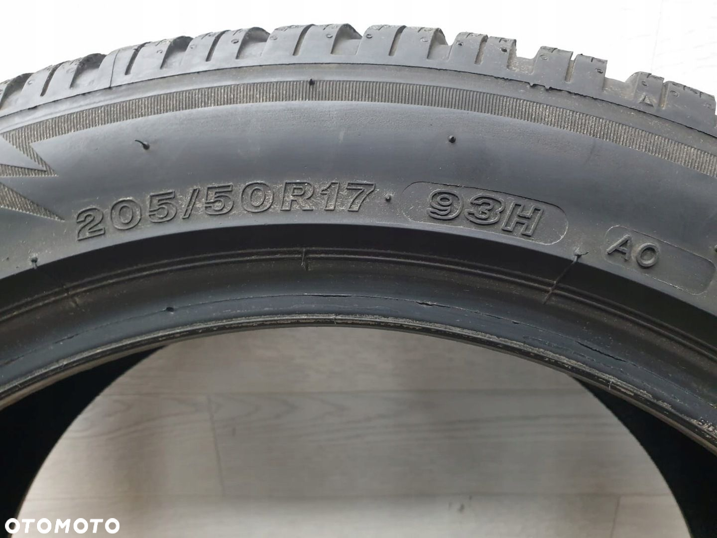 Opona zimowa Bridgestone Blizzak LM005 205/50R17 93 H - 3