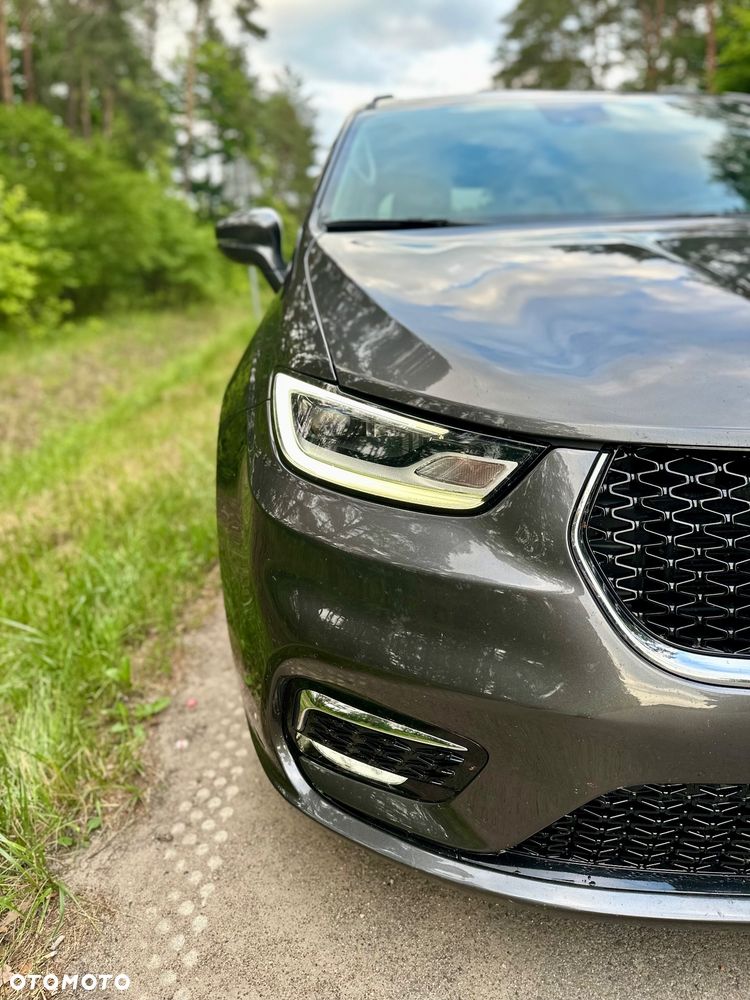 Chrysler Pacifica - 6