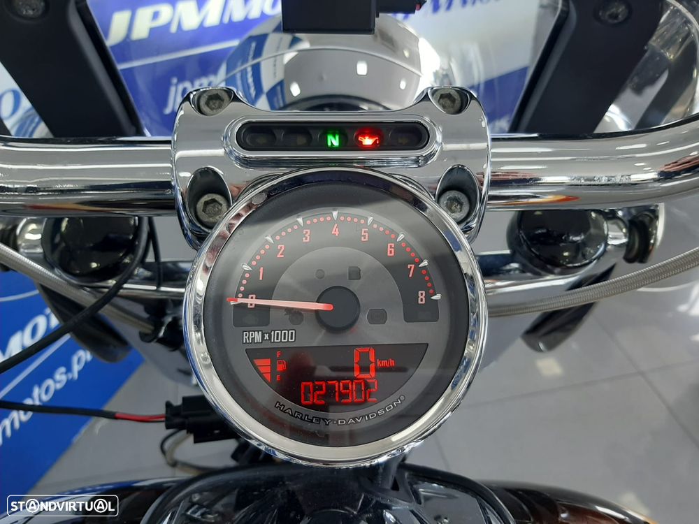 Harley-Davidson Softail DELUXE  CVO 110 CI - 11