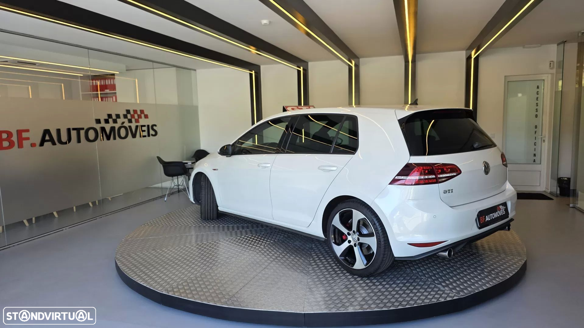 VW Golf 2.0 TSi GTi DSG Performance - 14