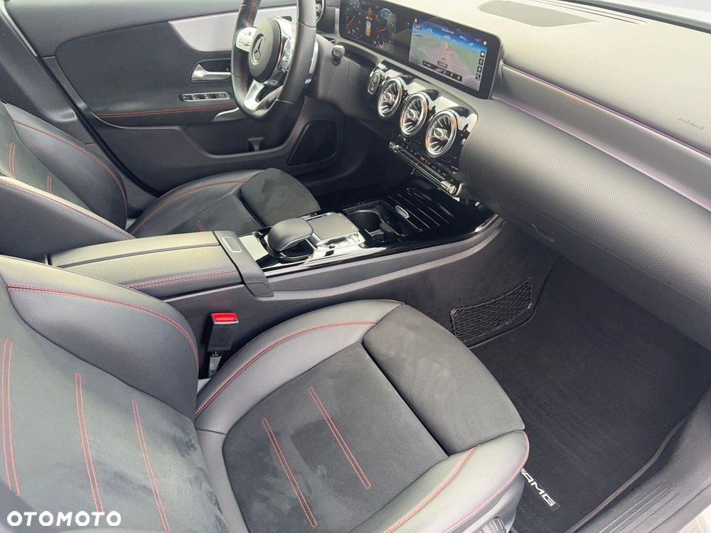 Mercedes-Benz Klasa A 220 4-Matic AMG Line 7G-DCT - 21