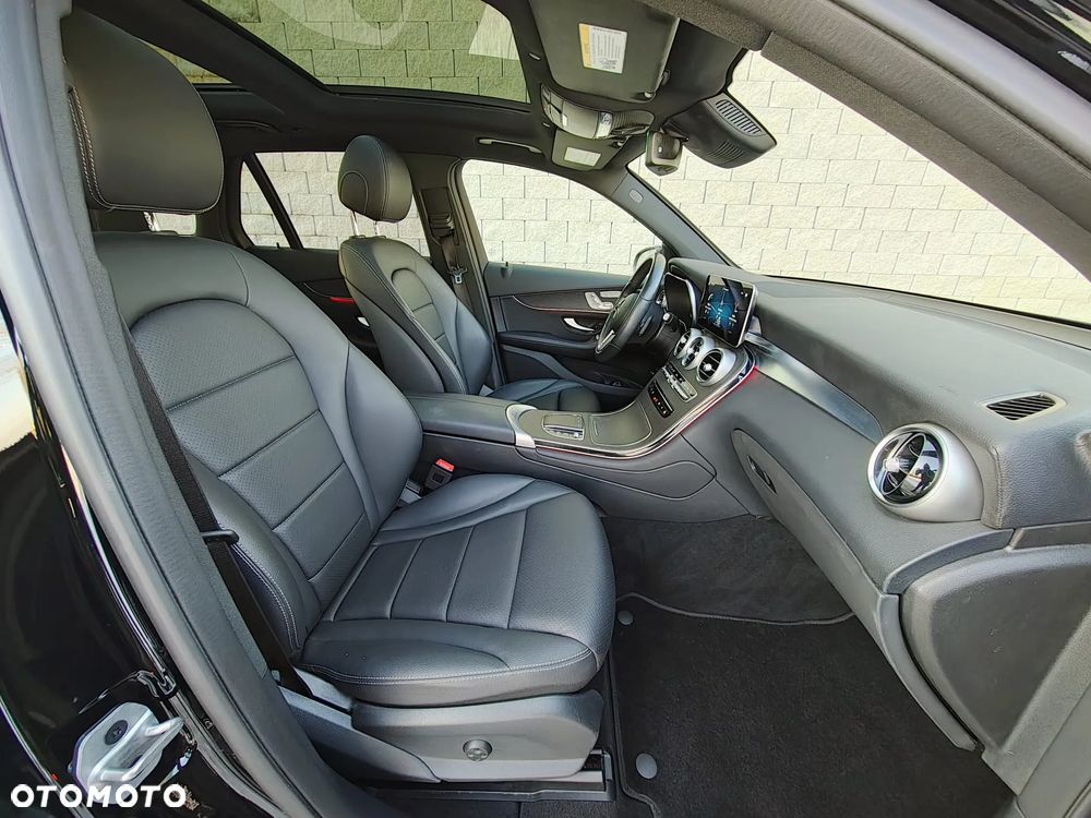 Mercedes-Benz GLC - 14