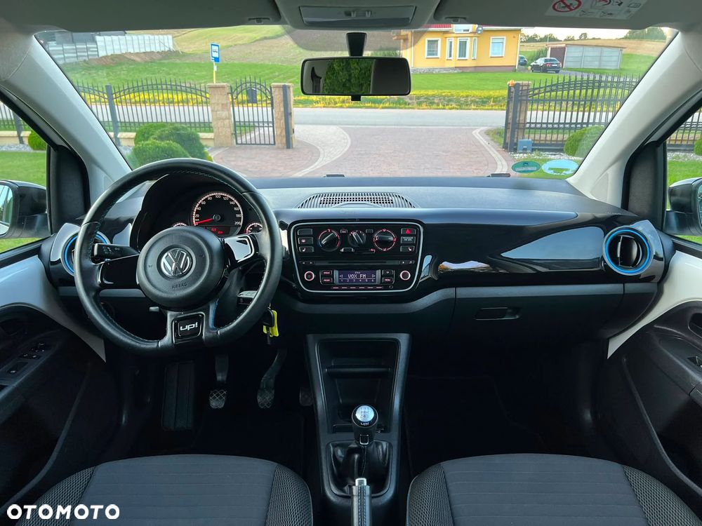 Volkswagen up! high - 25