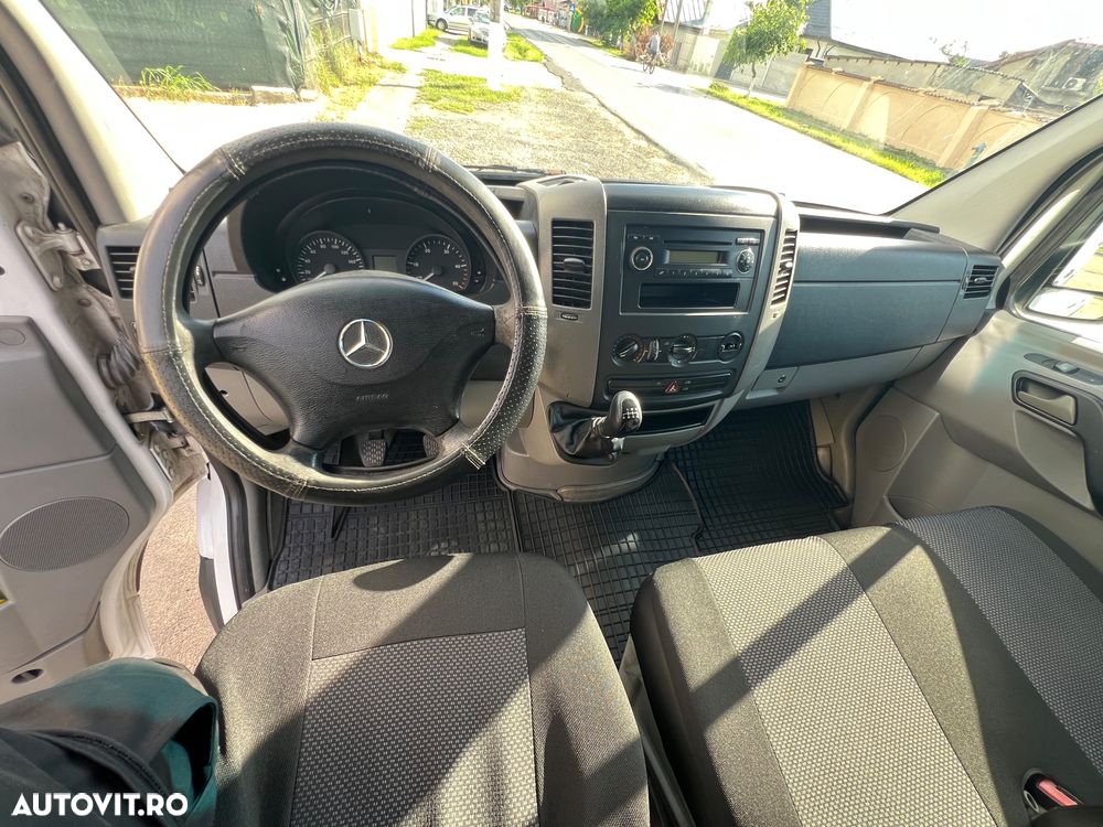 Mercedes-Benz Sprinter 906.211 - 8