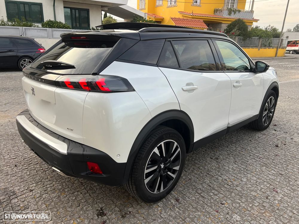 Peugeot 2008 PureTech 130 EAT8 GT - 14