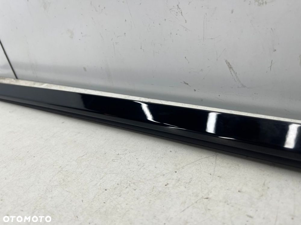 Listwa Porsche Macan I 95b 14r.- prawa tylna listwa zgarniająca zewnętrzna drzwi prawy tył 95b839478 - 7