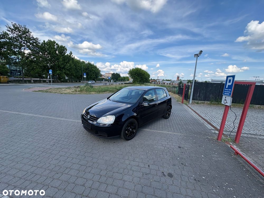 Volkswagen Golf 1.6 FSI Trendline - 1