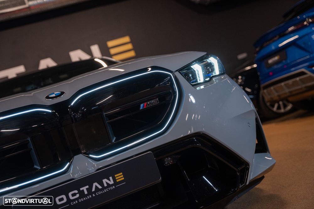 BMW M5 Touring xDrive - 9