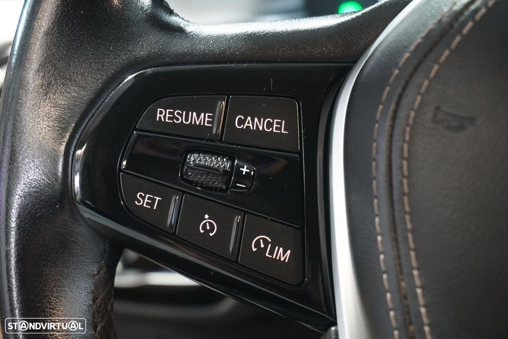 BMW 520 e Line Luxury - 18