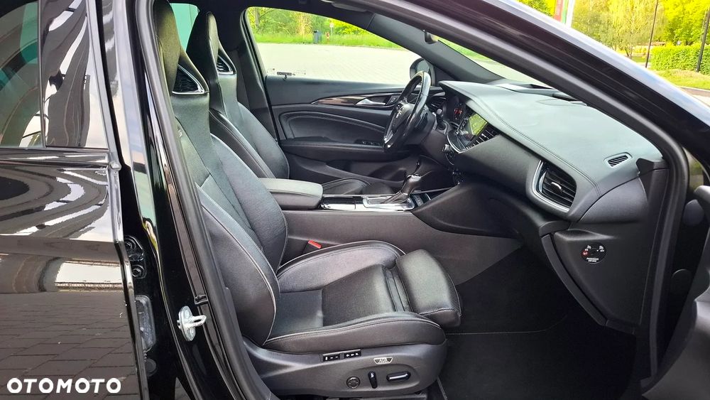 Opel Insignia 2.0 CDTI 4x4 GSi S&S - 25